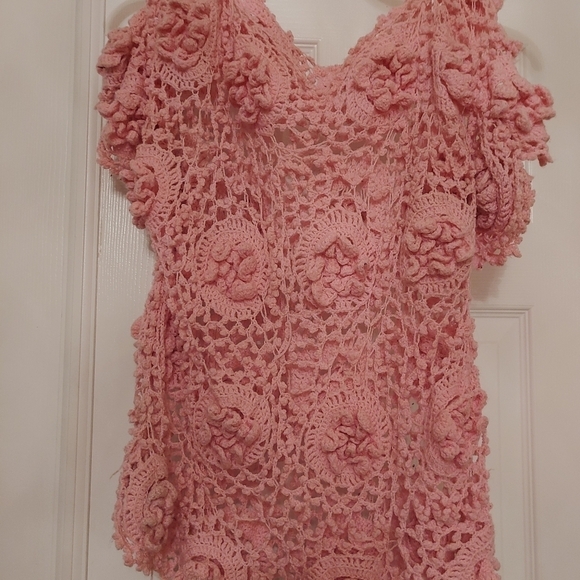 NEW CROCHETED KNIT LINED TOP SIZE MEDIUM - Picture 1 of 3